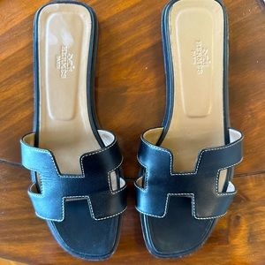 Hermès, Oran sandals